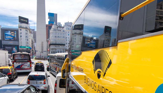 Recorriendo Buenos Aires en el autobús turístico