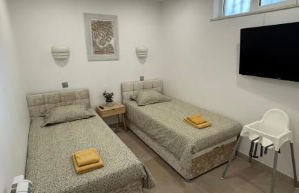 Sunny 3-Bedroom Apartment - Foto 27