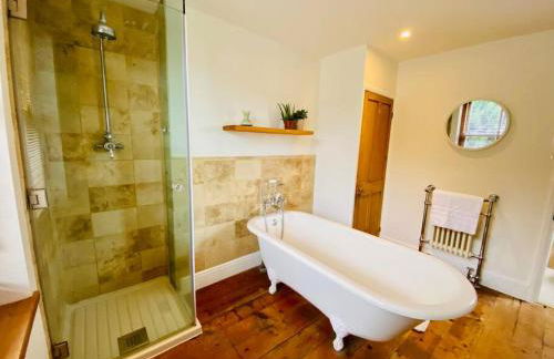 Cotswold Home over 4 floors - perfect for Families Friends Contractors - Foto 7