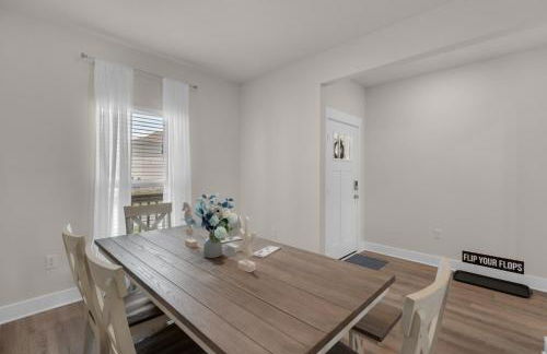 Sea Haven at Serenity - New large home with Golf Cart and game room just mins from Beach! - Foto 8