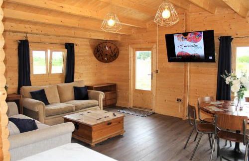 Stunning 5-Bed Cabin in Ashton Under Hill - Foto 1