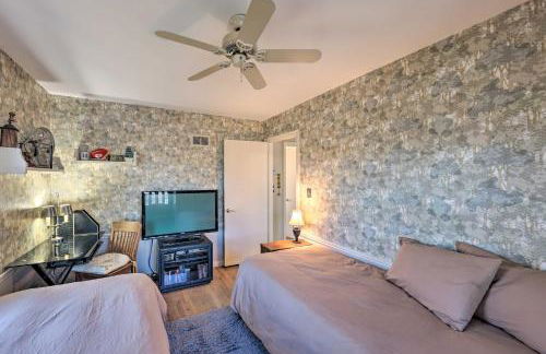 Cozy Kansas City Home with Yard - 9 Mi to Dtwn! - Foto 24