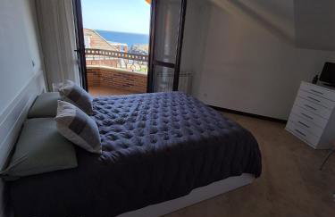 Dúplex 3 habitaciones y 2 baños Fantásticas vistas al mar - Photo 11