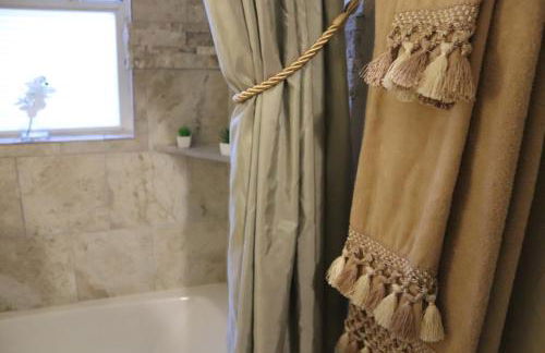 Charming 2 bedroom Retreat minutes from Downtown - Foto 18