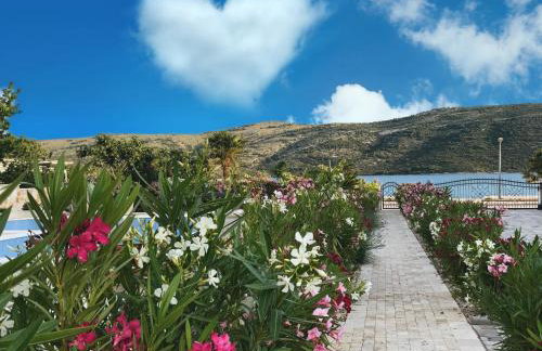 Villa Ludilo mit 4 Apartments in Poljica - Marina bei Trogir Split - Photo 13