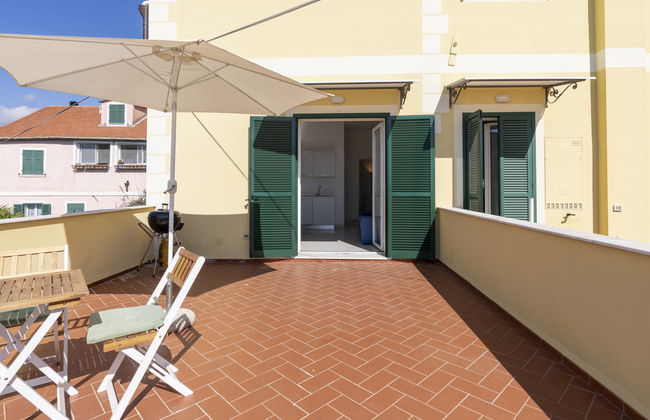 1 bedroom Apartment in San Bartolomeo al Mare with garden and terrace - Photo 4