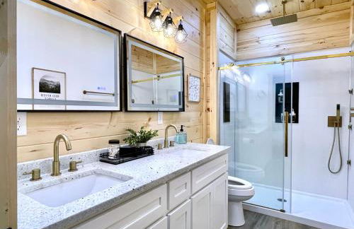 Modern Gem w/Spacious Deck, Swinging bed, Hot Tub - Foto 34