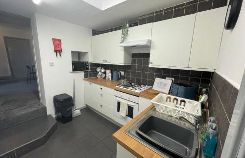 Westm-3 Bdrm 3 bathrooms 1 EnSuite Fab for contractors Free Parking and Wi-Fi - Foto 21
