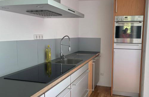 Bungalow in ruhiger Siedlung mit Terrasse und Stellplatz - Foto 3