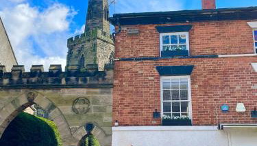 Quirky Village Centre Apartment Above a Cocktail Bar, Castle Donington - Foto 1