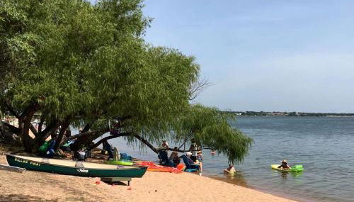 Charming Lakeview Cabin with Firepit Near Vineyards and Adventure Escapes in Buchanan Dam, Texas - Foto 5