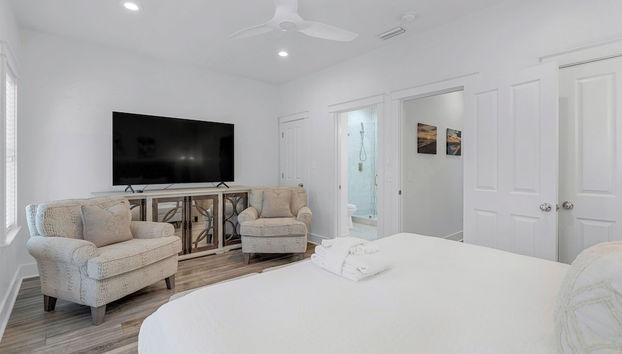 Private Pool & .2 Miles to Beach + 4 Bikes - Heated Pool Option - Foto 5, Habitación