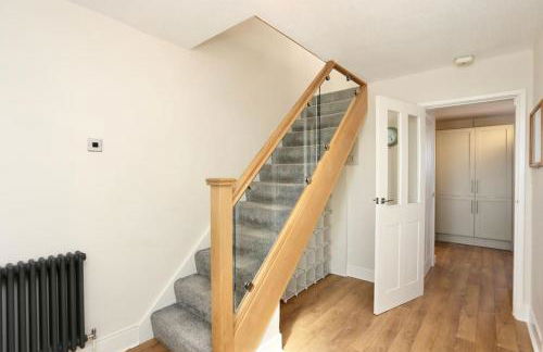 Fabulous beachfront 3 bed house with parking - Foto 18