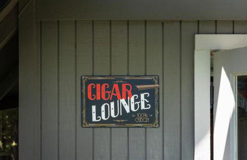 Luxury Wine Country Cigar Lounge King Suite BBQ - Foto 43