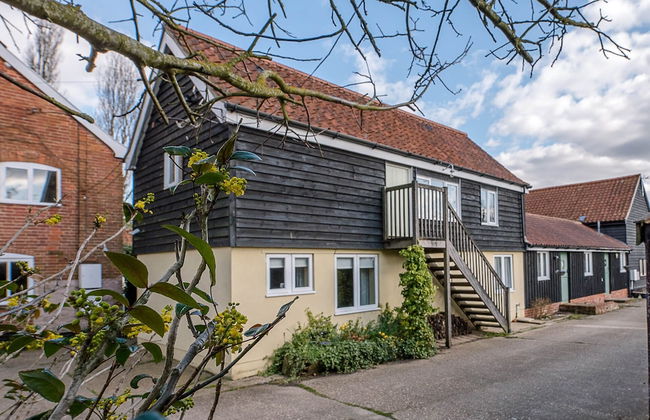 The Hayloft Boundary Farm Air Manage Suffolk - Photo 22