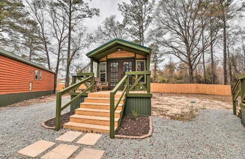 Beautiful New Bern Studio Cabin with Fire Pit! - Foto 24