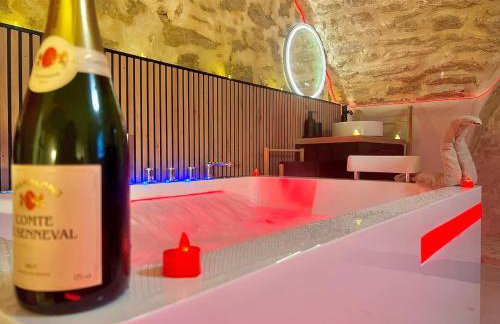 Secret LoveRoom - SpaBalnéo, Lit King Size, CLIM, Chic, calme et discret, 2 personnes - Foto 25