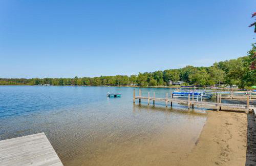 13 Mi to South Haven Lakefront Retreat with Dock! - Foto 2