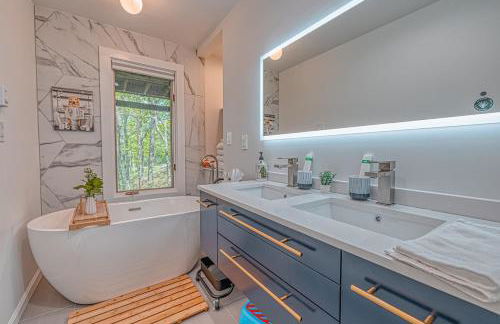 Mountain Top! Family Paradise w Hot Tub & Game Rm - Foto 36