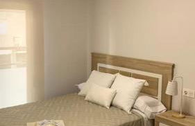 Soleada, amplia y renovada vivienda - Foto 4