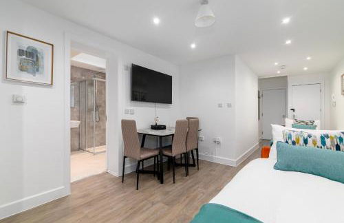 Flat in Queens Park - Photo 11