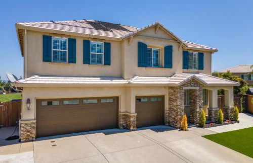 Luxe Roseville Home with Pool and Hot Tub! - Foto 39