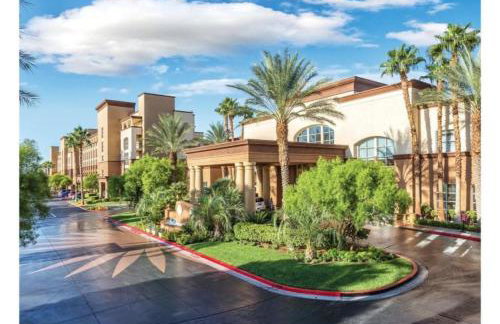 Enjoy Las Vegas Blvd with the Family in 2BD condo with resort lazy river - Foto 27