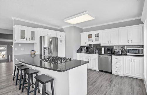 Grand Getaway with Private Dock near Coconuts - Foto 31