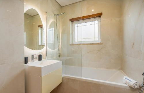 Host Wise - Deluxe House - Terrace & BBC - Foto 11