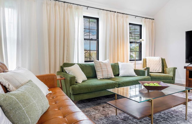 Charcoal Chalet by Avantstay A+ Design w/ Firepit - Foto 9