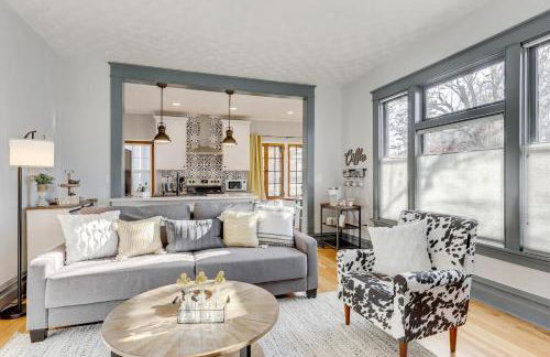 Cozy North End Farmhouse Easy walk to Downtown - Photo 4