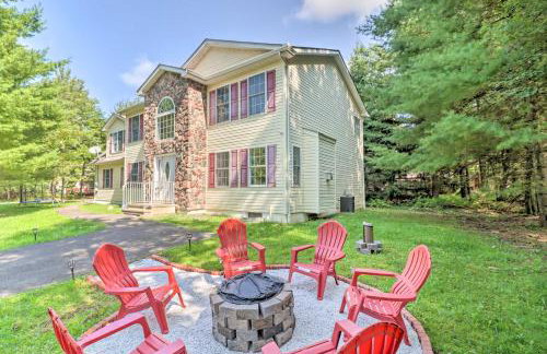 Hot Tub and Deck Gorgeous Retreat in Pocono Summit! - Foto 37