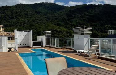 Apartamento na Praia das Toninhas em Ubatuba 350m da praia -2 quartos sendo 1 suite, piscina, varanda gourmet com churrasqueira, ar condicionado, cozinha completa, duas garagens - Foto 41