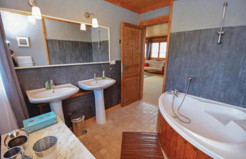 Cozy Home In Thezan-Les-Béziers - Foto 29