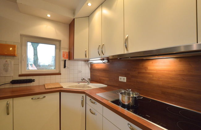 Holiday Home in Robertville Near Lake & Sauna - Foto 12