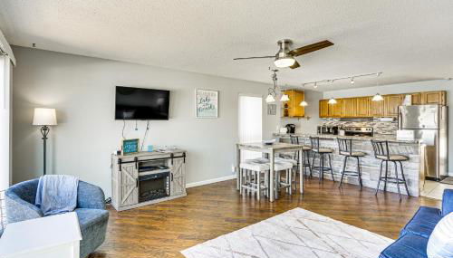 Lakefront Osage Beach Condo with Balcony and Pool - Foto 3