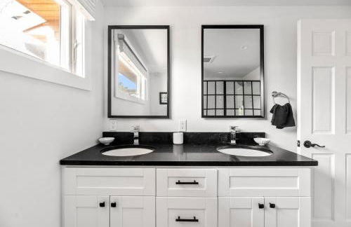 Poolside Chic by the Sea - Foto 12