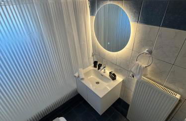 Salt & Soul downtown apartment - Photo 5