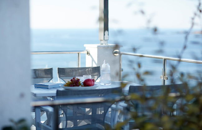 Eleia Seafront Rooms & Villas - Photo 26