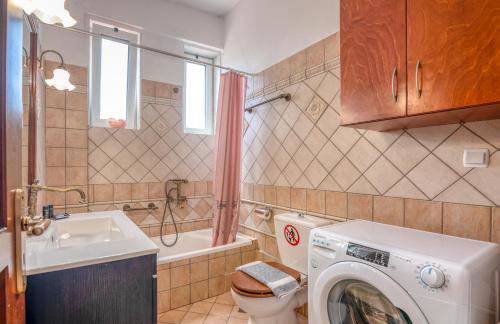 Achilleas Deluxe House-Jacuzzi - BBQ - Foto 25