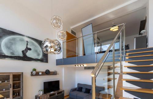 Loft Doble Altura con Terraza Panorámica y Piscina - Photo 10