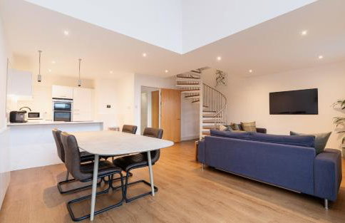 CITY CENTRE APARTMENT with Free Secure Underground Parking - Foto 4