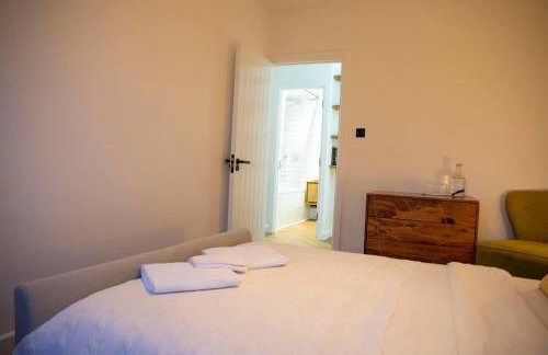 Central London Retreat - Photo 13