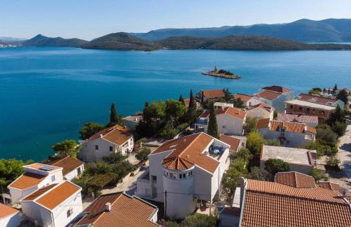 Two-Bedroom Apartment In Klek - Photo 7