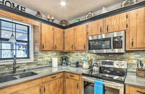 Unwind Fireside Serene Murphy Escape with Hot Tub! - Photo 18