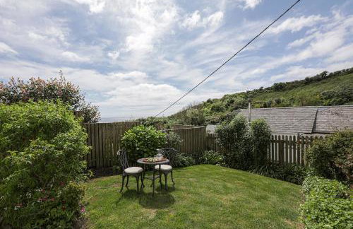 Lobster Pot Portloe views of the village and sea - Photo 7