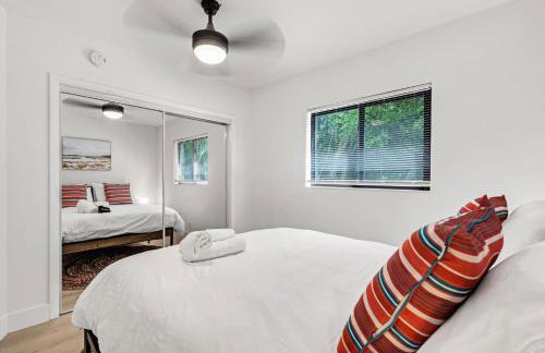 Stylish Retreat with Free Parking Great Location - Foto 8