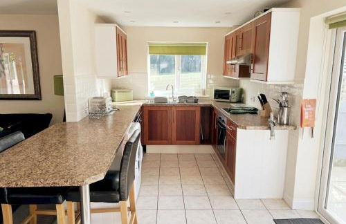 Gamekeepers Cottage - Hot Tub, 2 bed, sleeps 4, private patio, AC, stunning views - Photo 36