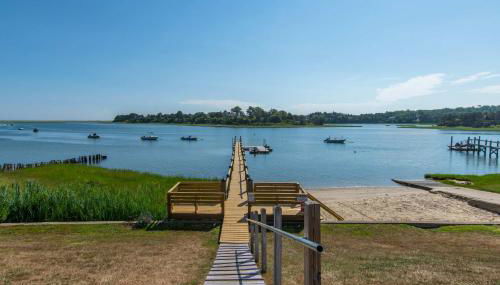 Walk to Water w Stunning Cove Views - Foto 3