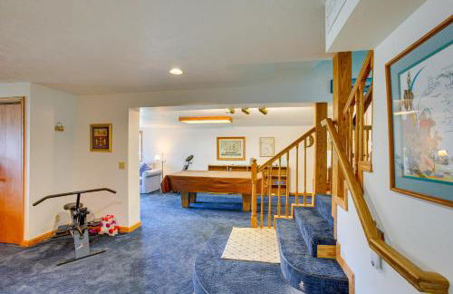 Sauna and Fireplaces! Lakefront Cadillac Retreat - Foto 31